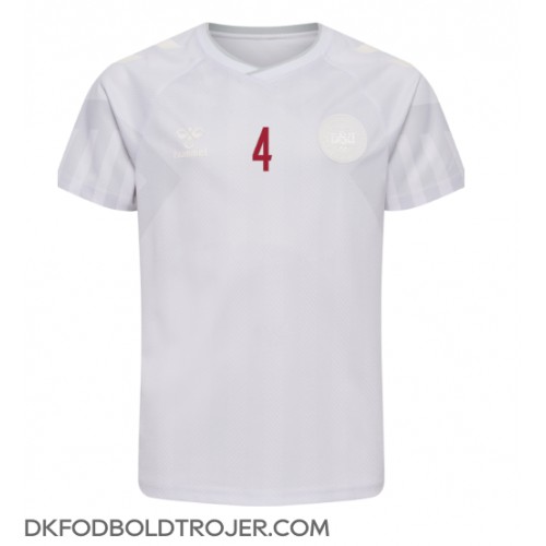 Billige Danmark Simon Kjaer #4 Udebane Fodboldtrøjer VM 2022 Kortærmet